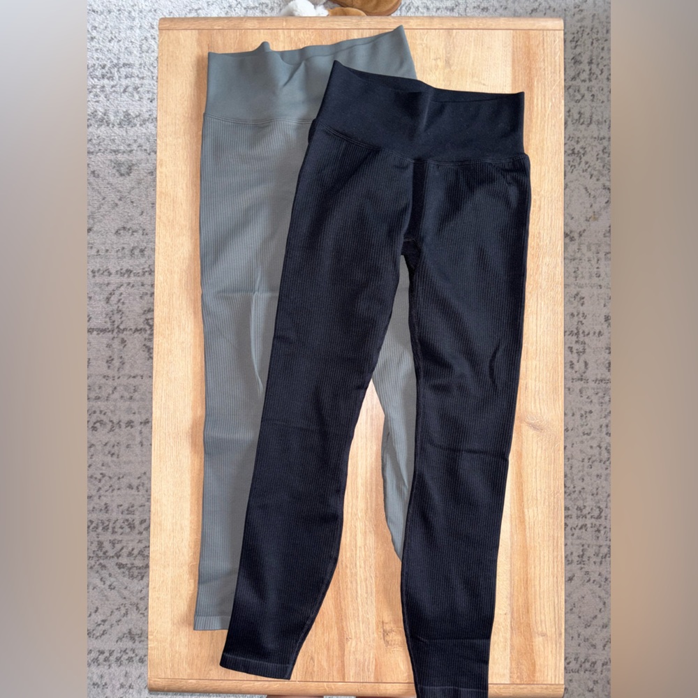 H&M Black and Grey DryMove Seamless Ribbed Leggings Bundle